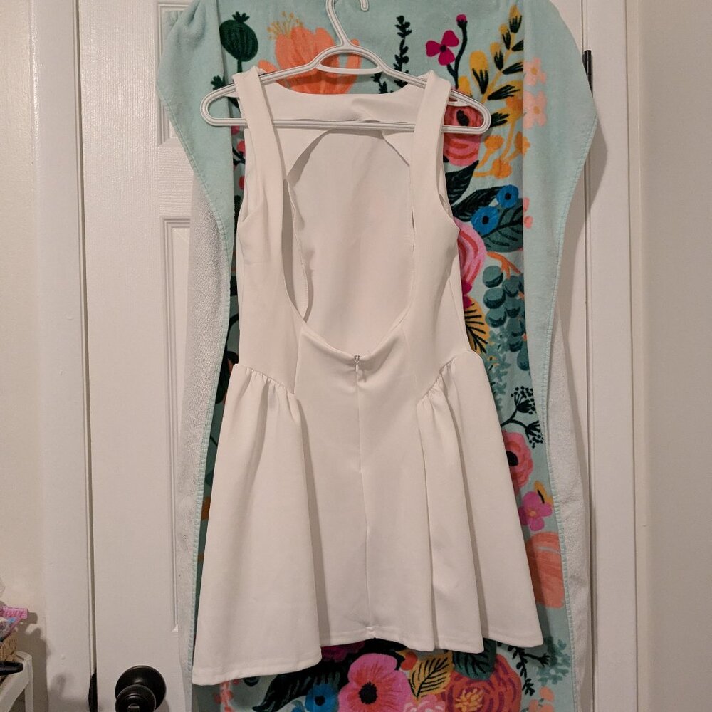 Sleeveless dress w/fitted bodice and a flared, pleated skirt size XL - Picture 6 of 10